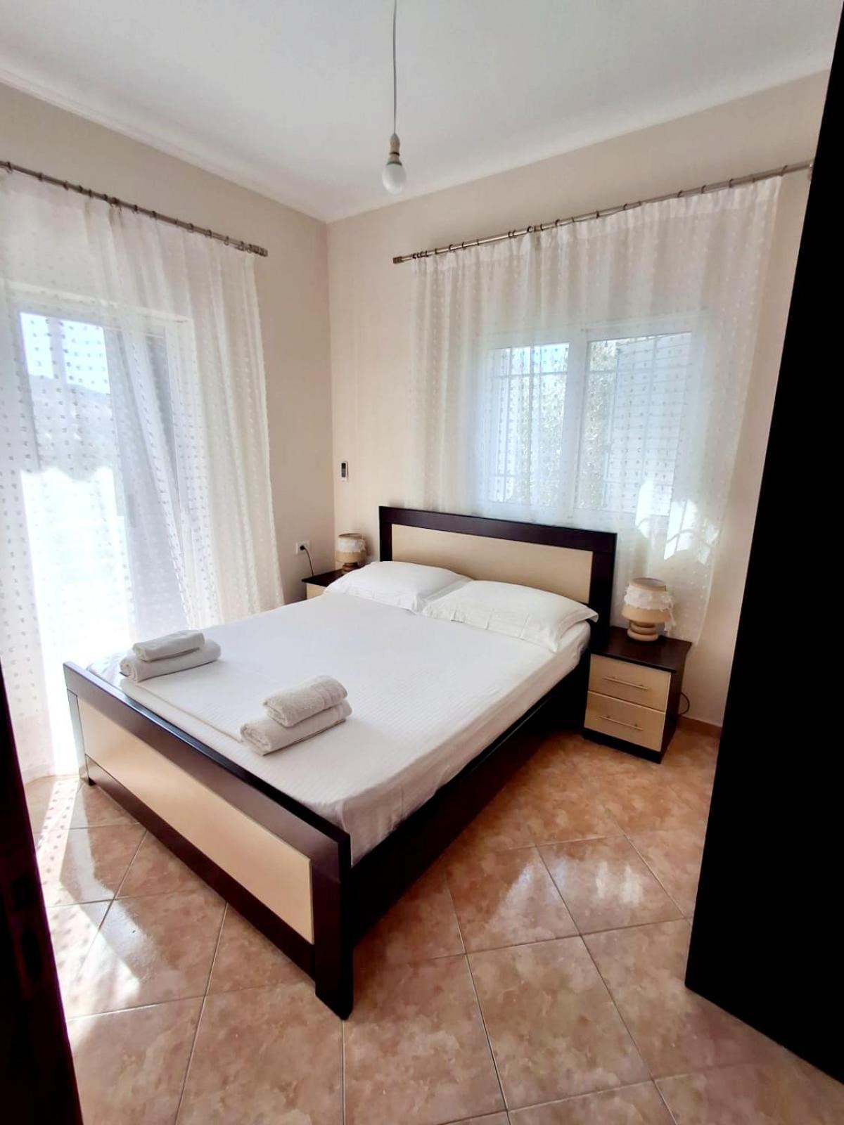 Myksamil Apartments Bagian luar foto
